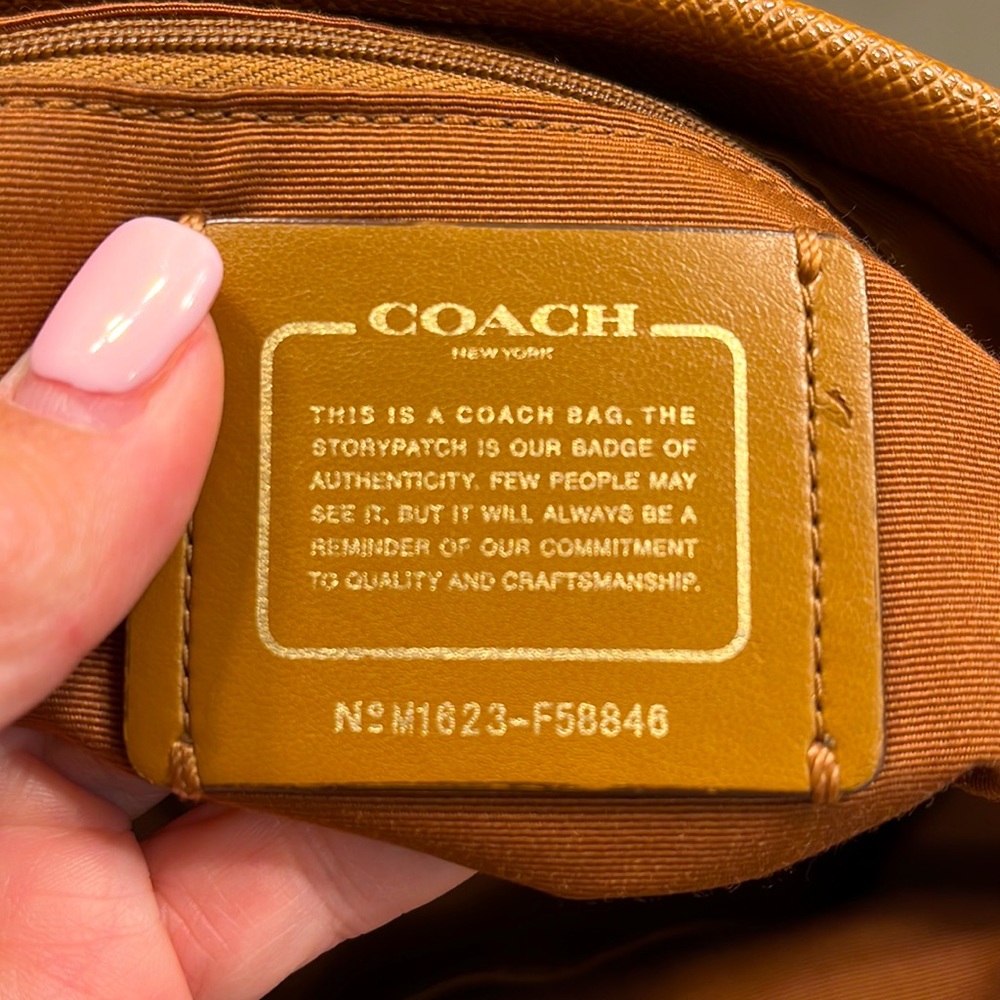 Coach F58846 Cross Grain City Zip Top Tote - Picture 7 of 13
